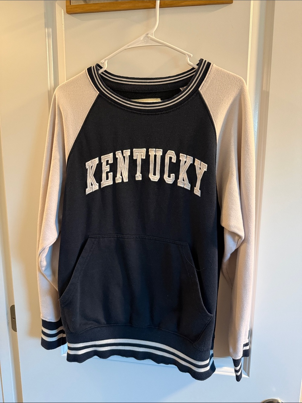 🥳 5 for $25 BUNDLE Kentucky Two-Tone Raglan Crewneck Sweatshirt - Navy and Cream